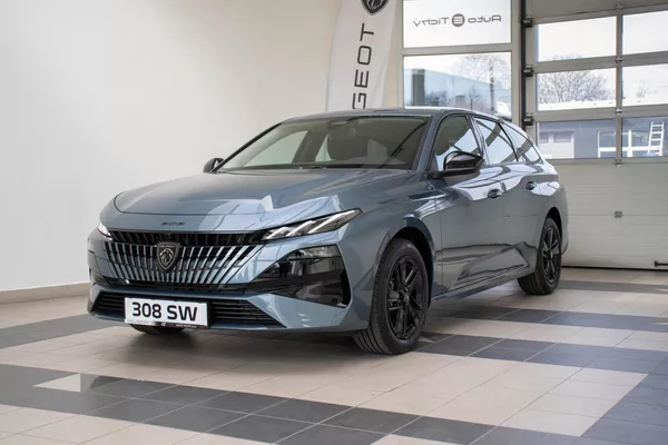 Peugeot 308 SW STYLE Hybrid 145 e-DCS6