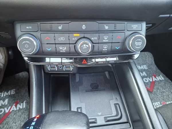 Dodge Durango 5,7L V8 4x4, Top výbava, Tažné - foto 27
