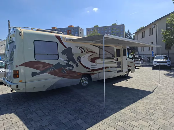 Chevrolet Winnebago 6,2L V8 - foto 15