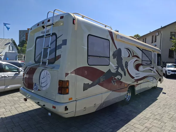 Chevrolet Winnebago 6,2L V8 - foto 5