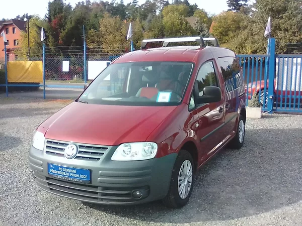 Volkswagen Caddy 1.6i / 75 KW , 7 míst - foto 10