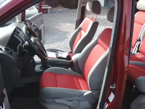 Volkswagen Caddy 1.6i / 75 KW , 7 míst - foto 13