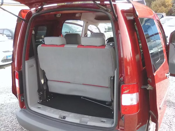 Volkswagen Caddy 1.6i / 75 KW , 7 míst - foto 23