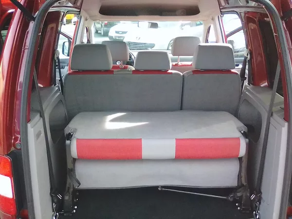 Volkswagen Caddy 1.6i / 75 KW , 7 míst - foto 24