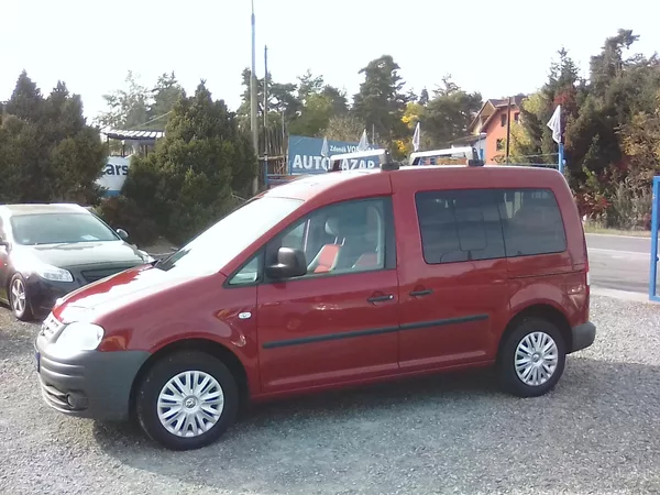 Volkswagen Caddy 1.6i / 75 KW , 7 míst - foto 8
