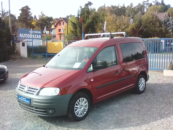 Volkswagen Caddy 1.6i / 75 KW , 7 míst - foto 9