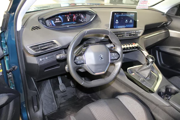 Peugeot 3008 1.5BlueHDi,130HP,ČR,1.maj. - foto 7