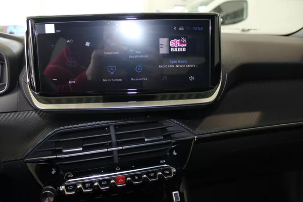 Peugeot 2008 2008 ALLURE Hybrid 145 e-DCS6 - foto 13