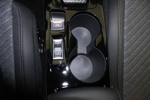 Peugeot 2008 2008 ALLURE Hybrid 145 e-DCS6 - foto 9