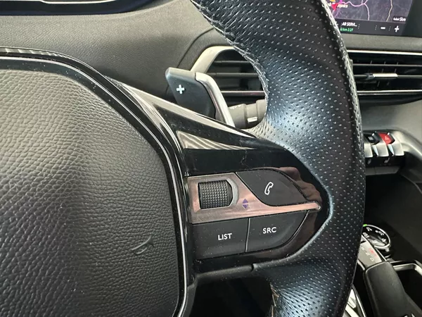 Peugeot 3008 2.0BlueHDi,181HP,GT,ČR,DPH
