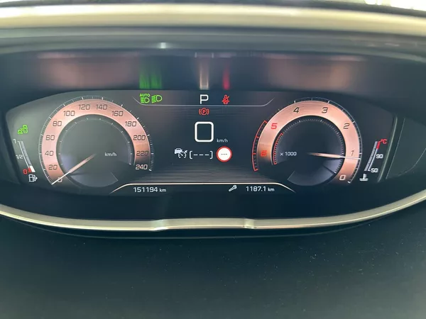 Peugeot 3008 2.0BlueHDi,181HP,GT,ČR,DPH - foto 10