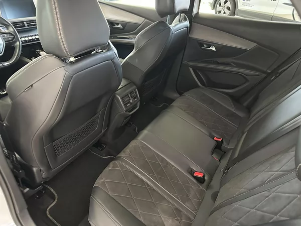 Peugeot 3008 2.0BlueHDi,181HP,GT,ČR,DPH - foto 23