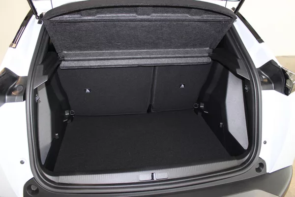 Peugeot 2008 ALLURE PureTech 100 S&S MAN6 - foto 17