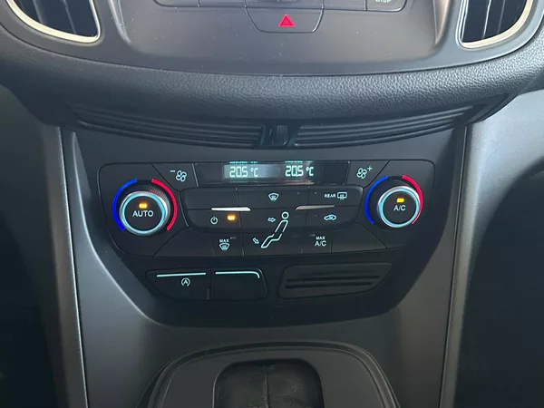 Ford Grand C-MAX 1.5TDCi,106HP,7 míst - foto 14