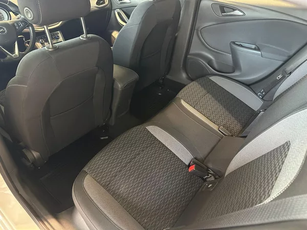 Opel Astra 1,5 CDTi, 1.majitel, Full LED - foto 8