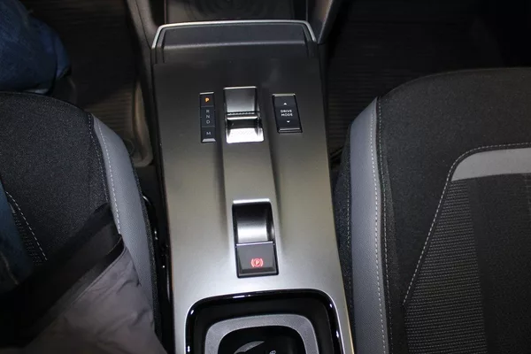 Opel Mokka GS Hybrid 1.2 TURBO 107 kW - foto 10