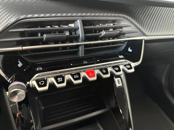Peugeot 208 EDITION Turbo 100 MAN6 - foto 14
