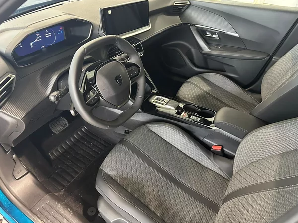 Peugeot 2008 ALLURE Hybrid 145 e-DCS6 - foto 9