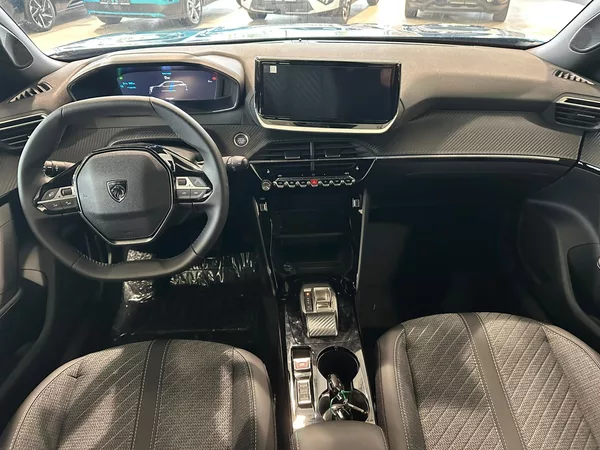 Peugeot 2008 ALLURE Elektromotor 115 kW - foto 11