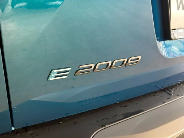 Peugeot 2008 ALLURE Elektromotor 115 kW - foto 8
