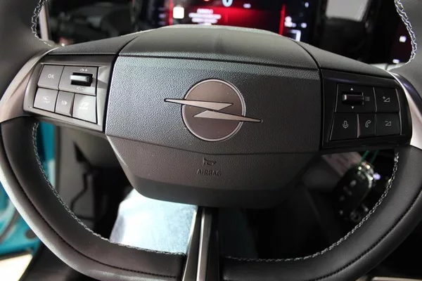Opel Mokka GS Hybrid 1.2 TURBO 107kW - foto 8