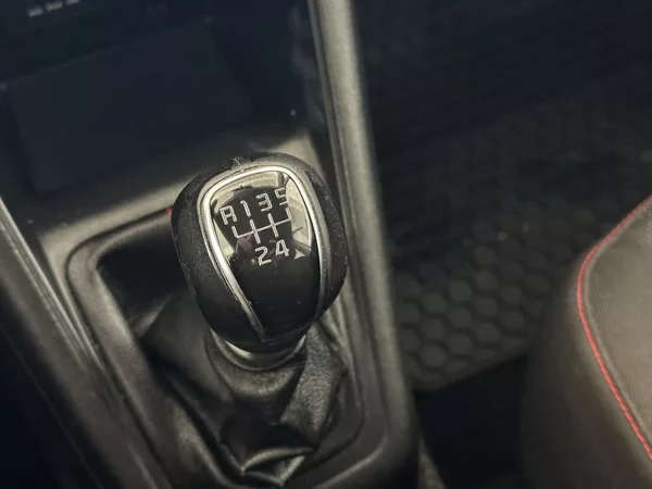 Kia Venga 1,4i 66kW, 1.majitel - foto 14
