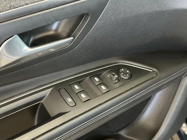 Peugeot 5008 1.2PureTech,ALLURE,DPH,130HP - foto 14