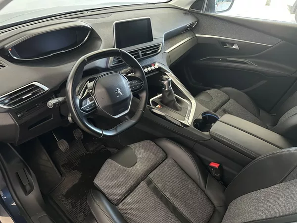 Peugeot 5008 1.2PureTech,ALLURE,DPH,130HP - foto 6
