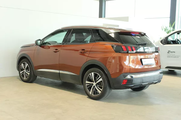 Peugeot 3008 1.2i,Allure,130HP,ČR,1.maj,nav - foto 2