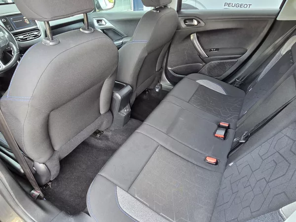 Peugeot 2008 1.2 PT 110 ALLURE MAN6 - foto 10