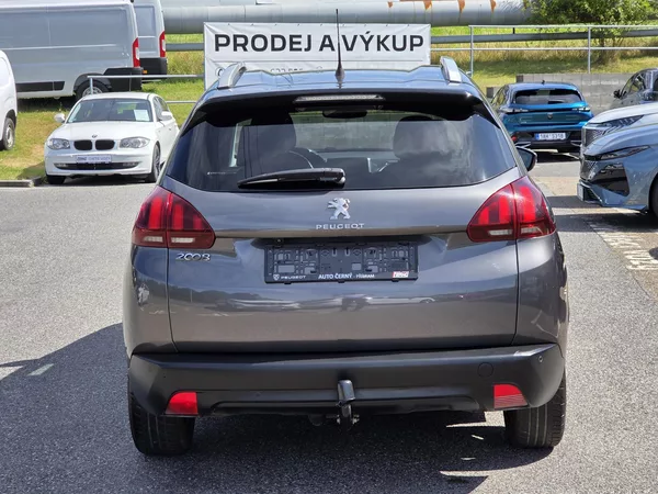 Peugeot 2008 1.2 PT 110 ALLURE MAN6 - foto 4