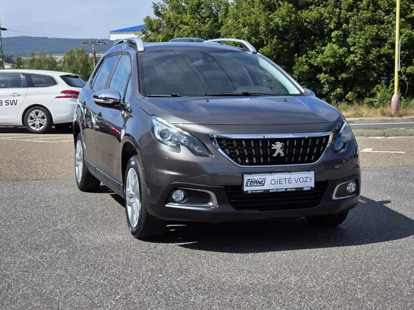 Peugeot 2008 1.2 PT 110 ALLURE MAN6 - foto 7
