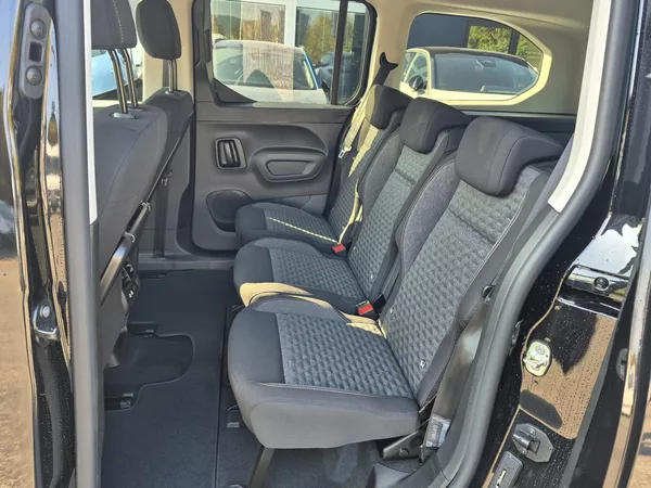Peugeot Rifter LONG GT BlueHDi 130 S&S EAT8 - foto 10