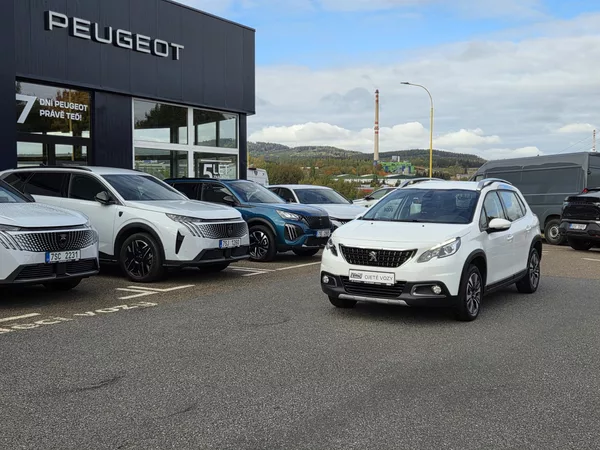 Peugeot 2008 1.2 PT 110 ALLURE MAN5