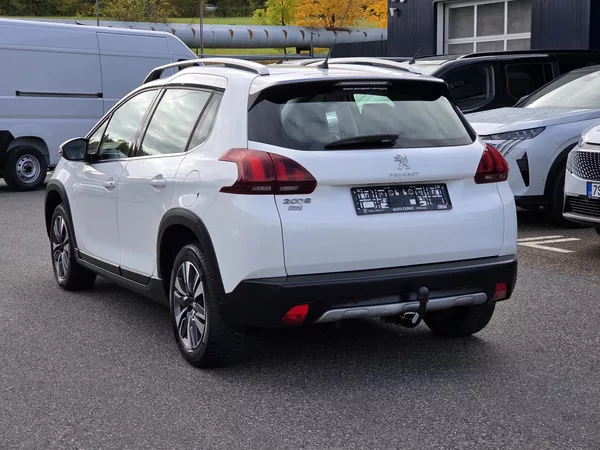 Peugeot 2008 1.2 PT 110 ALLURE MAN5 - foto 3