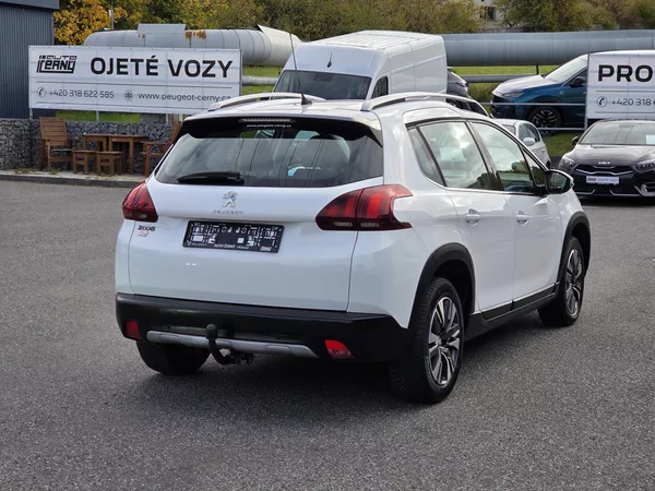 Peugeot 2008 1.2 PT 110 ALLURE MAN5 - foto 5