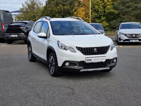 Peugeot 2008 1.2 PT 110 ALLURE MAN5 - foto 7