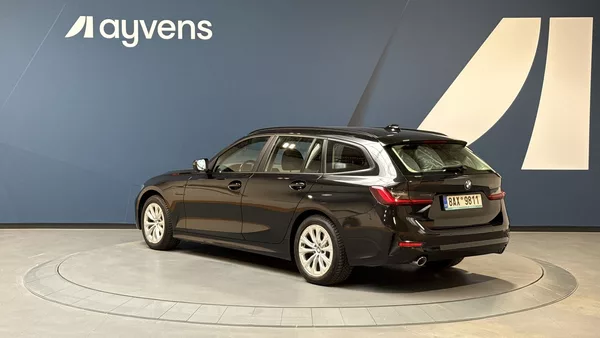 BMW Řada 3 2.0 318d Touring - foto 3