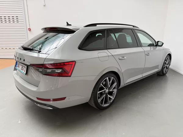 Škoda Superb 2.0 TSI 140kW SportLine Combi - foto 4