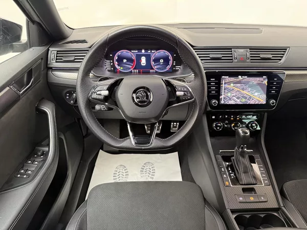 Škoda Superb 2.0 TSI 140kW SportLine Combi - foto 6