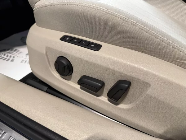 Škoda Superb 2.0 TDI 147kW Style Combi DSG - foto 11
