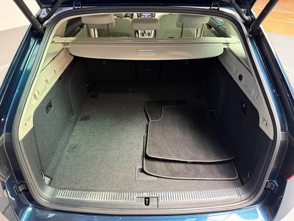 Škoda Superb 2.0 TDI 147kW Style Combi DSG - foto 13