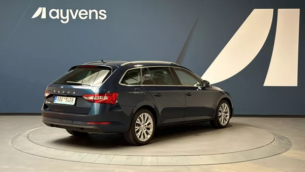Škoda Superb 2.0 TDI 147kW Style Combi DSG - foto 2