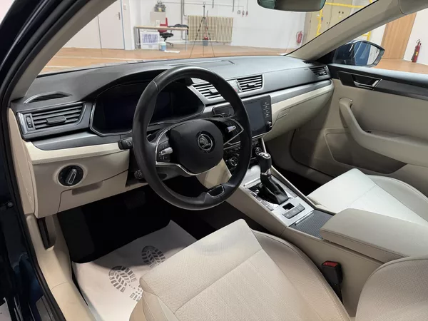 Škoda Superb 2.0 TDI 147kW Style Combi DSG - foto 5