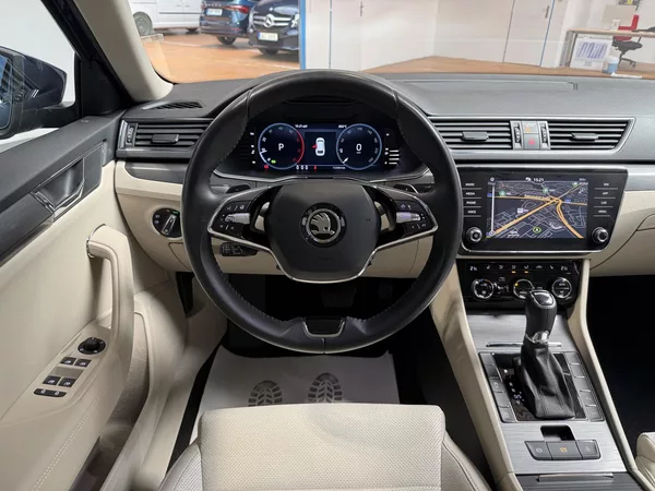 Škoda Superb 2.0 TDI 147kW Style Combi DSG - foto 6
