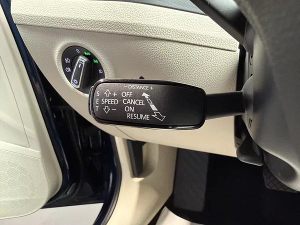Škoda Superb 2.0 TDI 147kW Style Combi DSG - foto 9