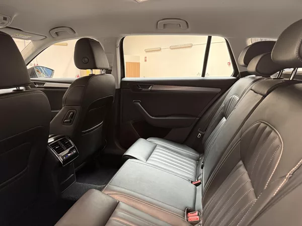 Škoda Superb 1.5 TSI 110kW ACT Style Combi - foto 12