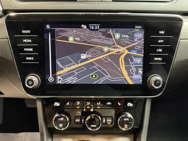 Škoda Superb 1.5 TSI 110kW ACT Style Combi - foto 7