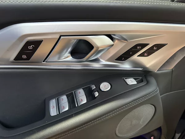 BMW XM 4.4 PHEV - foto 10