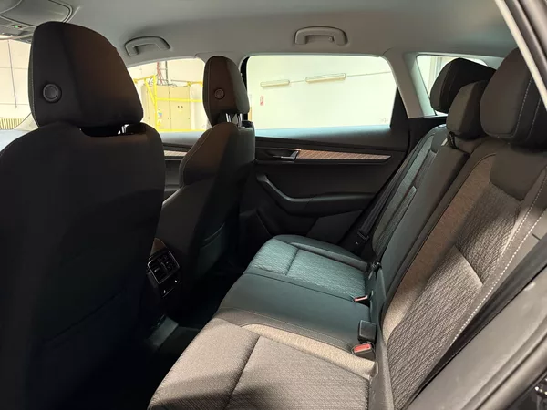 Škoda Karoq 1.5 TSI 110kW Top Selection DS - foto 10